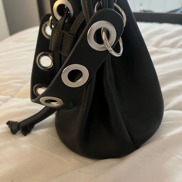 (FOREVER 21) mini bucket bag - Picture 3 of 7